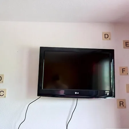Apartment Location 2 Pieces Proche Telecabine, 4 Pers, Parking - Fr-1-573-67 *